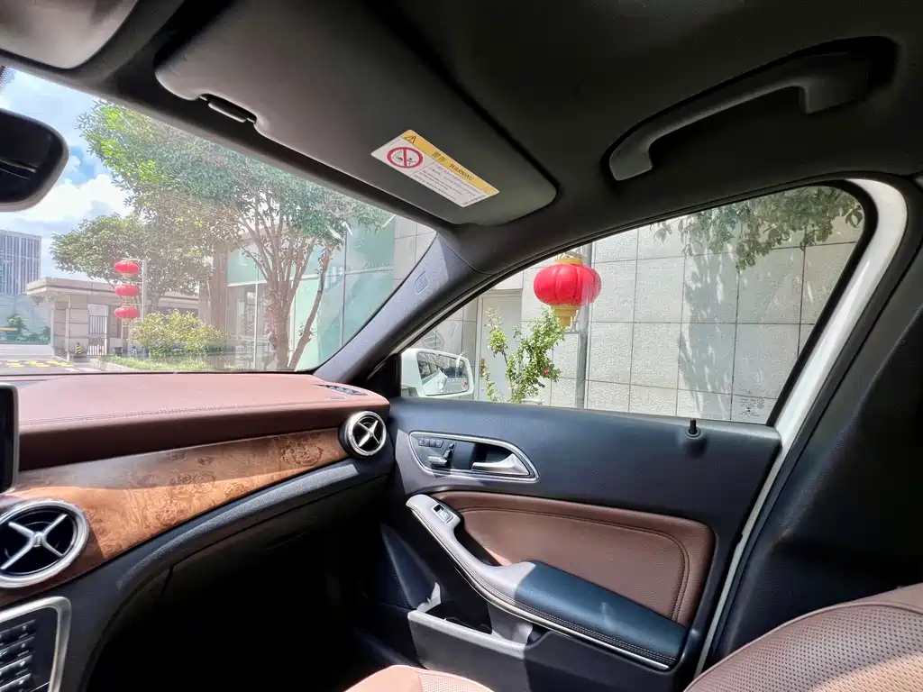 Mercedes-Benz GLA 2015 — фото 20