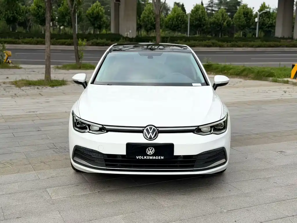 Volkswagen Golf 2021
