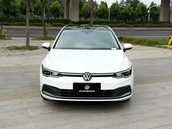 Volkswagen Golf 2021