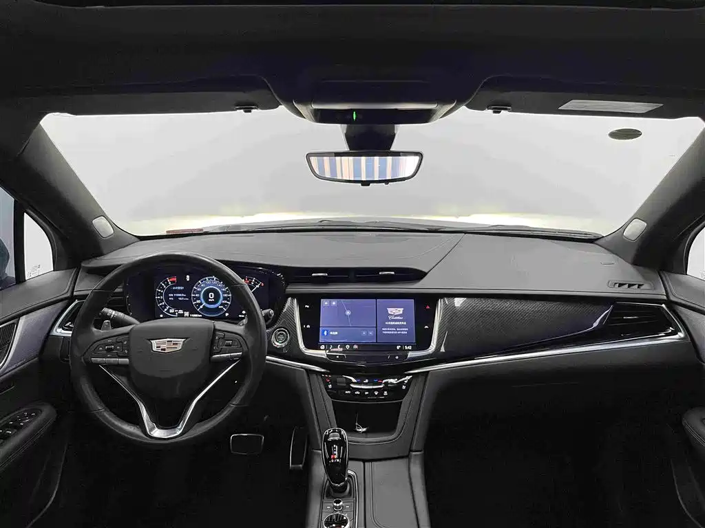 Cadillac XT6 2024 — фото 14