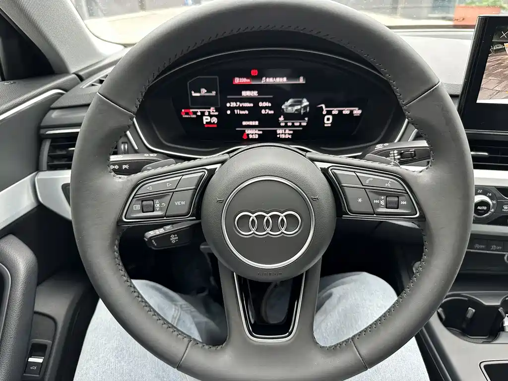 Audi A4L 2021 — фото 9
