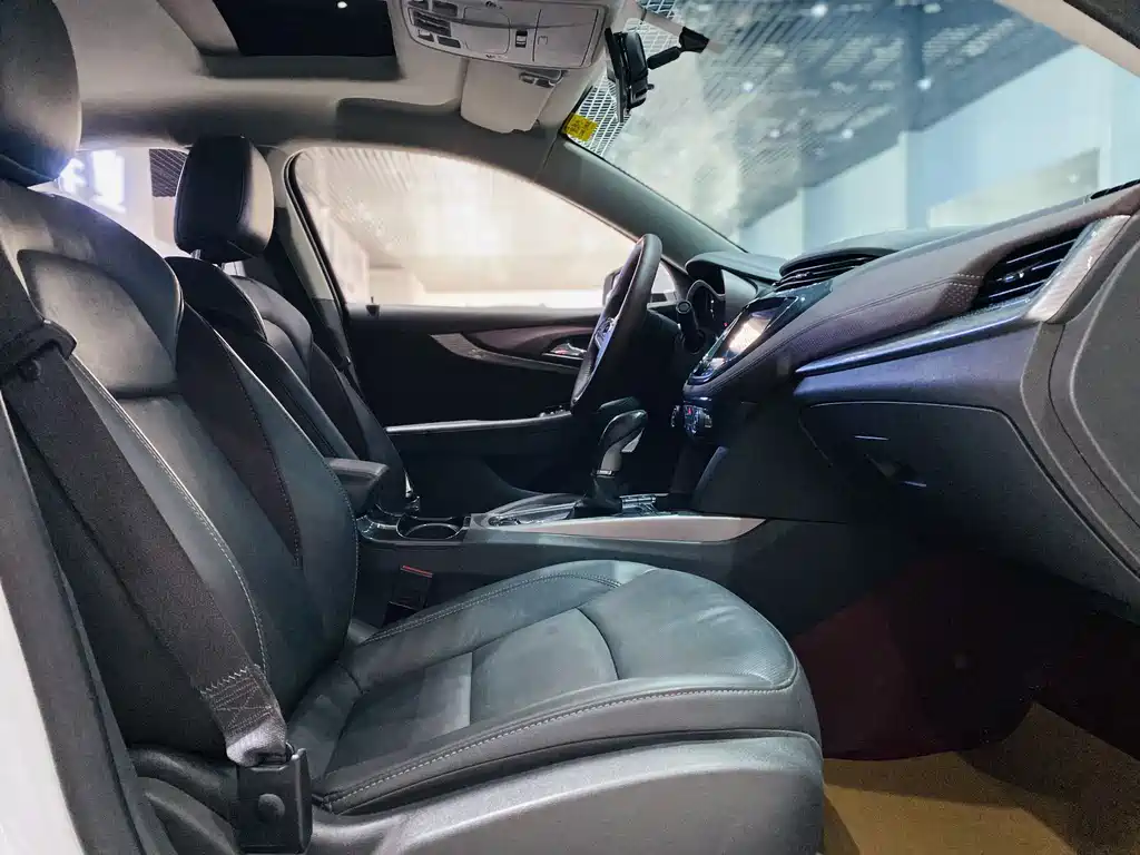 Chevrolet Malibu 2017 — фото 13