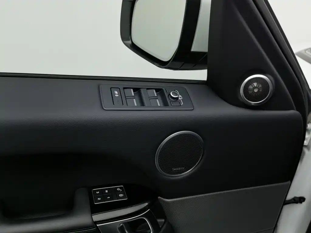 Land Rover Range Rover Sport 2018 — фото 9
