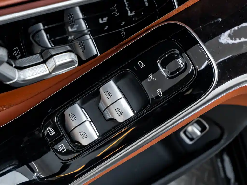 Mercedes-Benz Maybach S-Class 2024 — фото 19