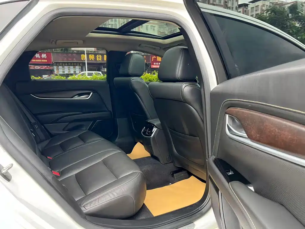Cadillac XTS 2019 — фото 13