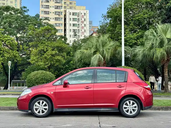 Nissan Tiida 2009