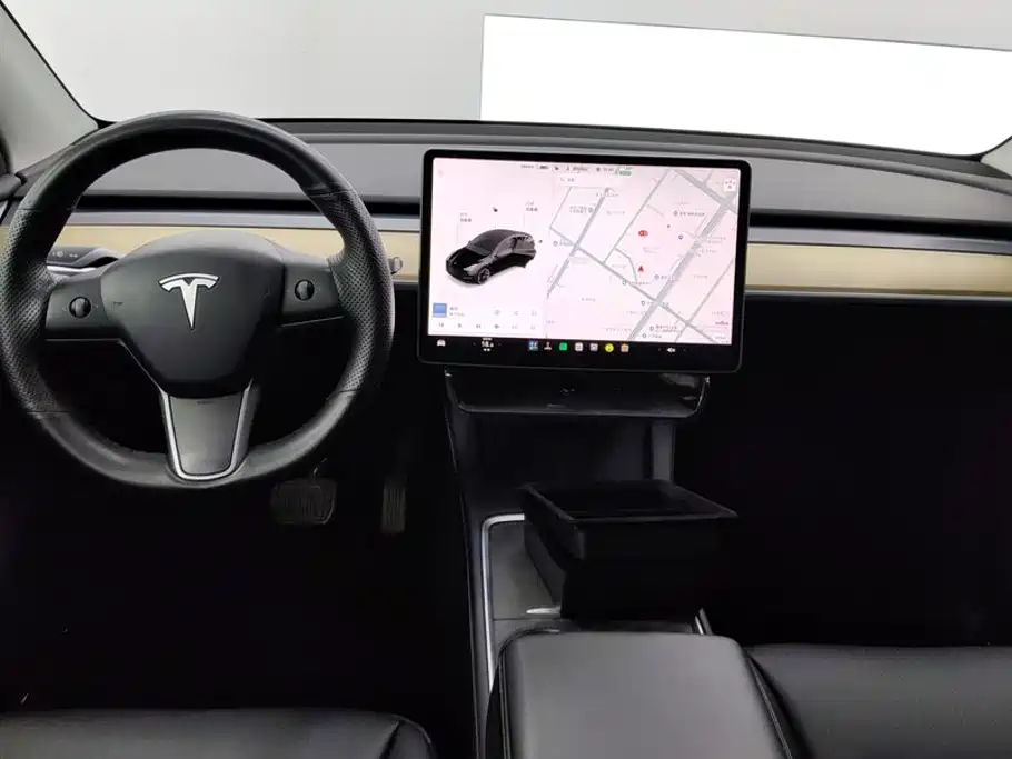 Tesla Model Y 2021 — фото 12