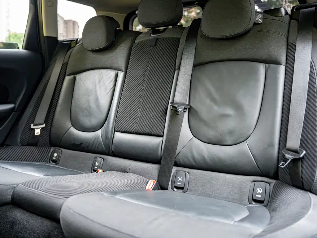 MINI Clubman 2016 — фото 18