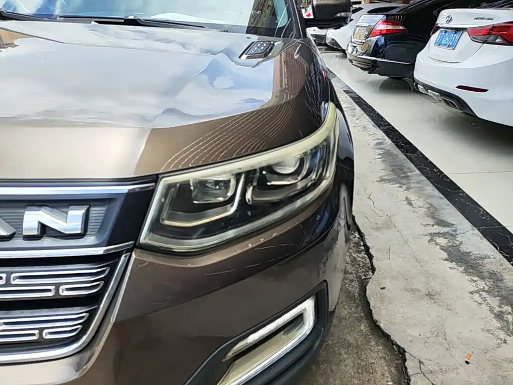Changan CS95 2018 — фото 24