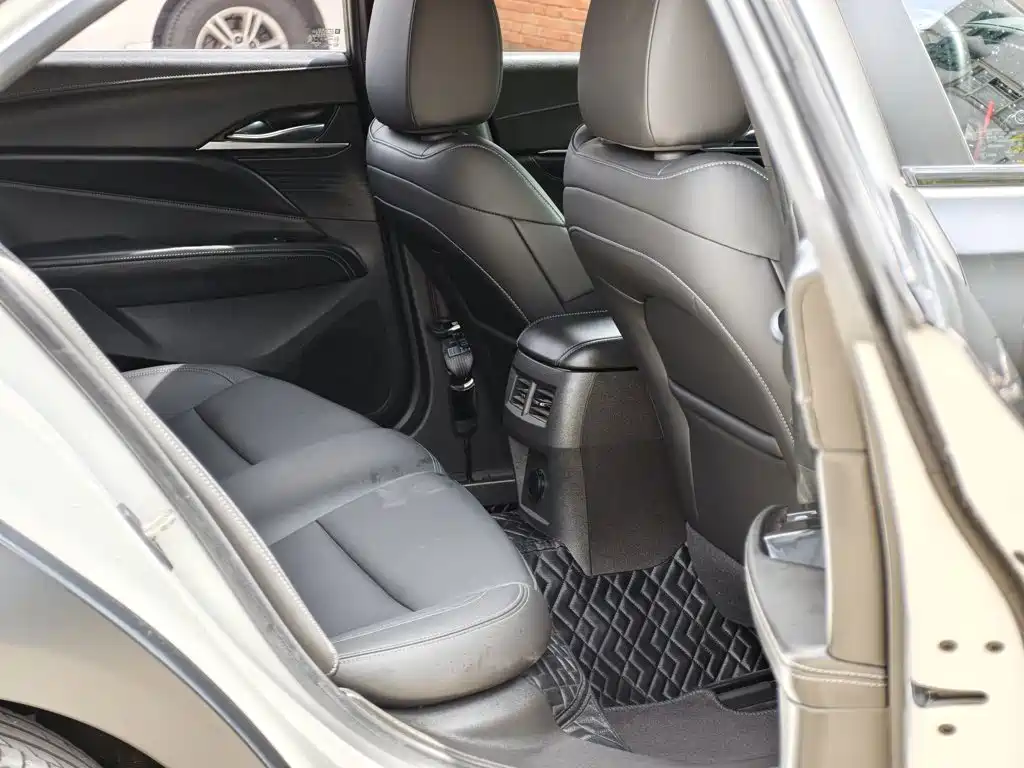 Cadillac CT4 2020 — фото 20
