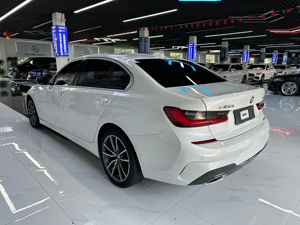BMW 3 Series 2021