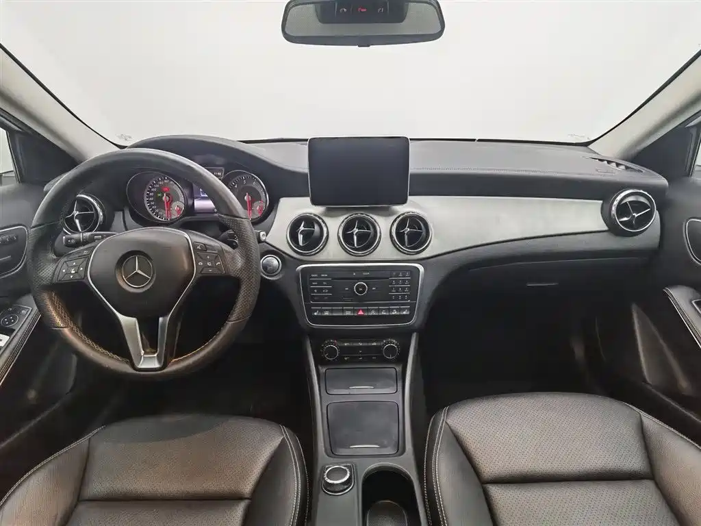 Mercedes-Benz GLA 2016