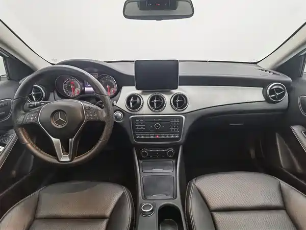 Mercedes-Benz GLA 2016
