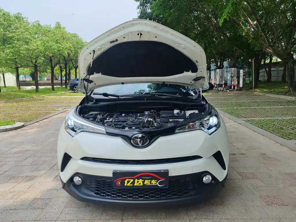 Toyota C-HR 2021 — фото 24