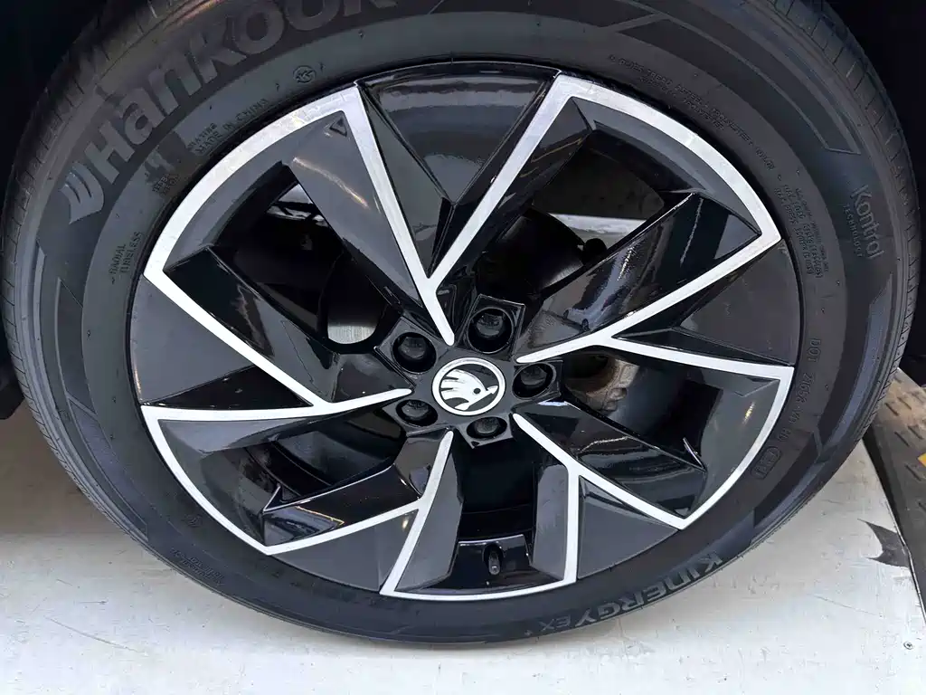 Skoda Kamiq 2023 — фото 14