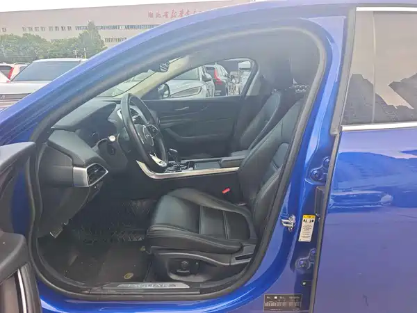 Jaguar XEL 2020