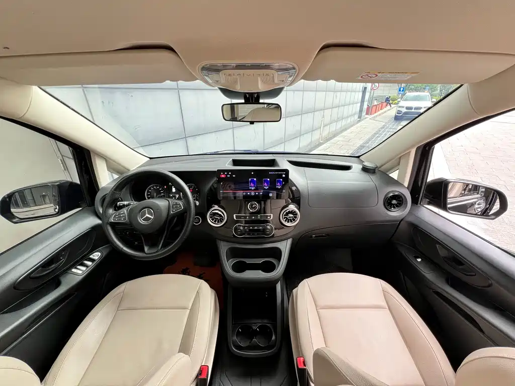 Mercedes-Benz Vito 2023 — фото 12