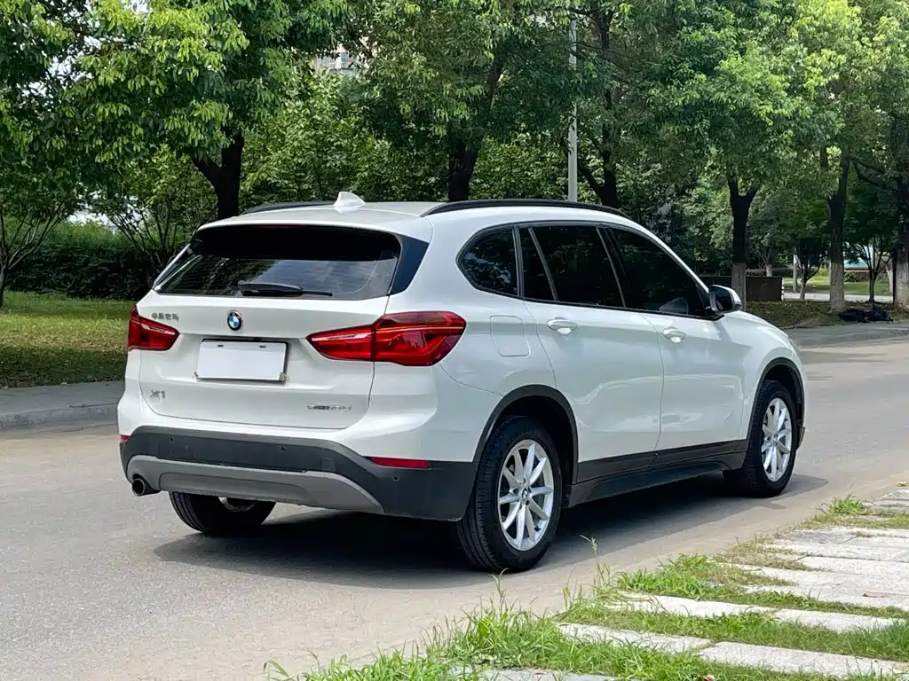 BMW X1 2018 — фото 8
