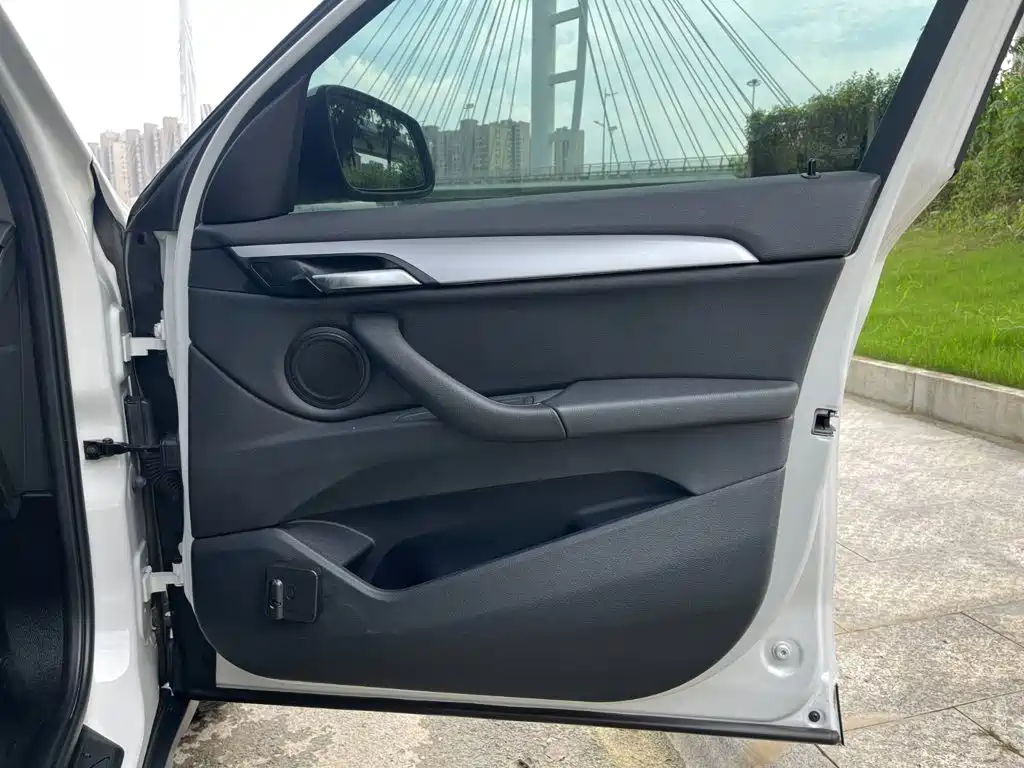 BMW X1 2018 — фото 19
