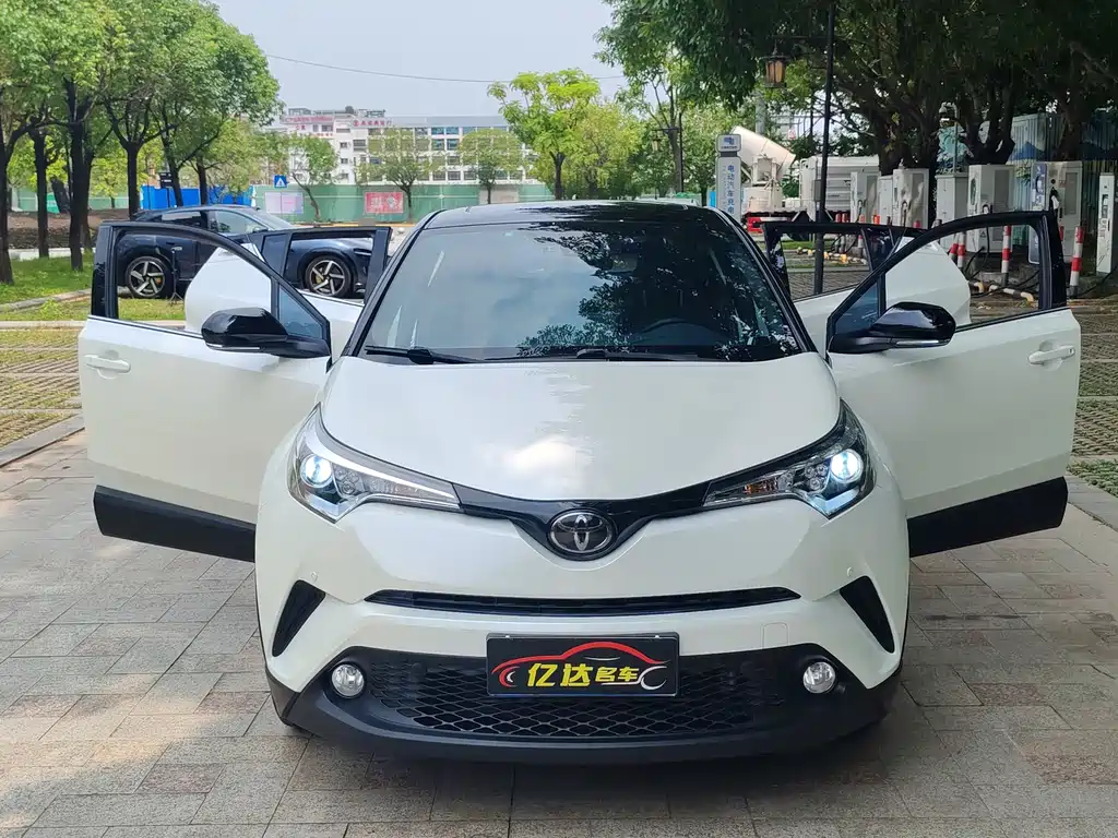 Toyota C-HR 2021 — фото 29
