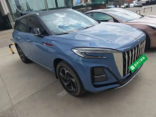 Hongqi HS3 2024