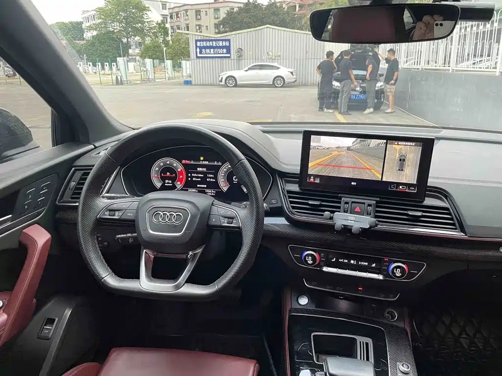 Audi Q5L Sportback 2022 — фото 10