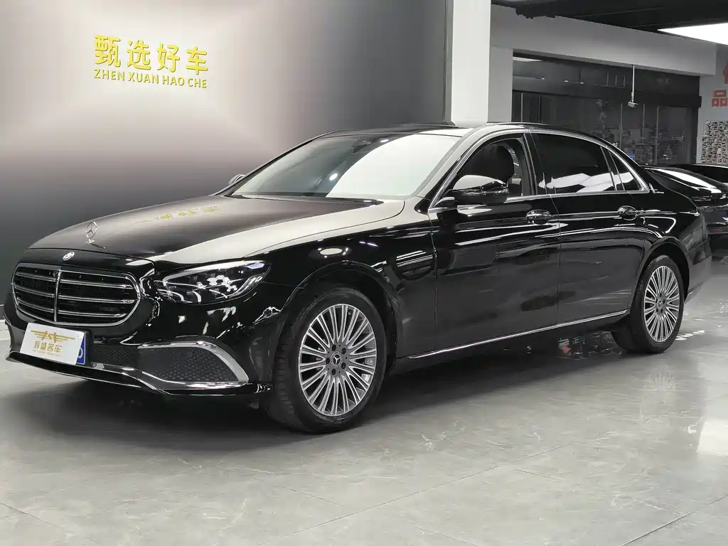 Mercedes-Benz E-Class 2022