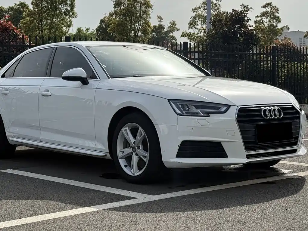Audi A4L 2017
