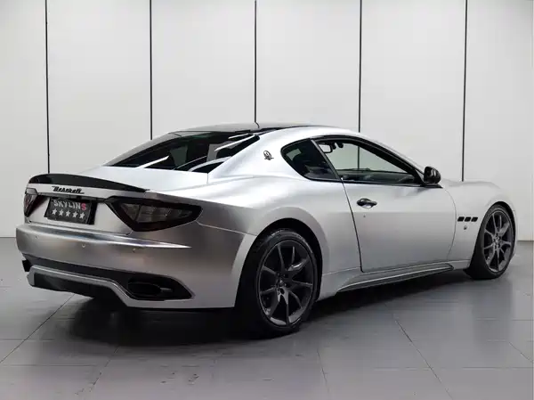 Maserati Granturismo 2013