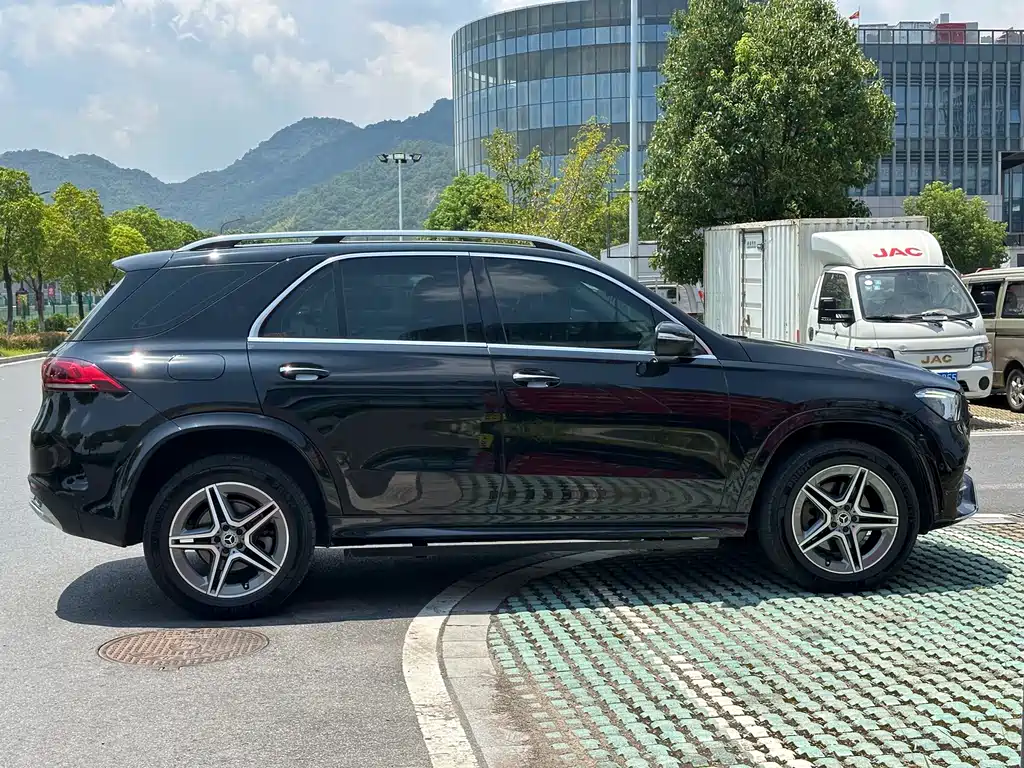 Mercedes-Benz GLE 2021