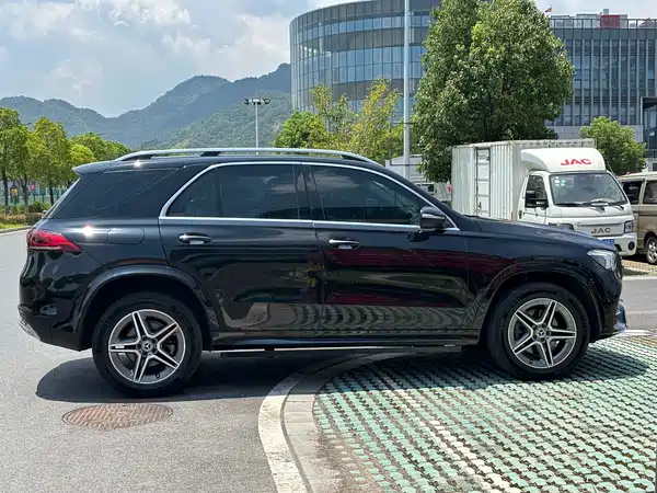 Mercedes-Benz GLE 2021