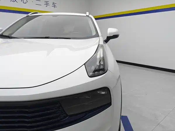 Lynk & Co 01 2019