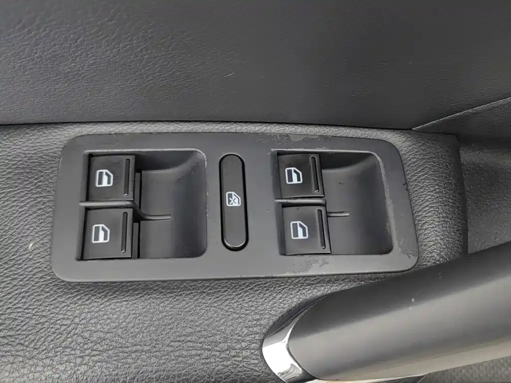 Volkswagen Passat 2015 — фото 9