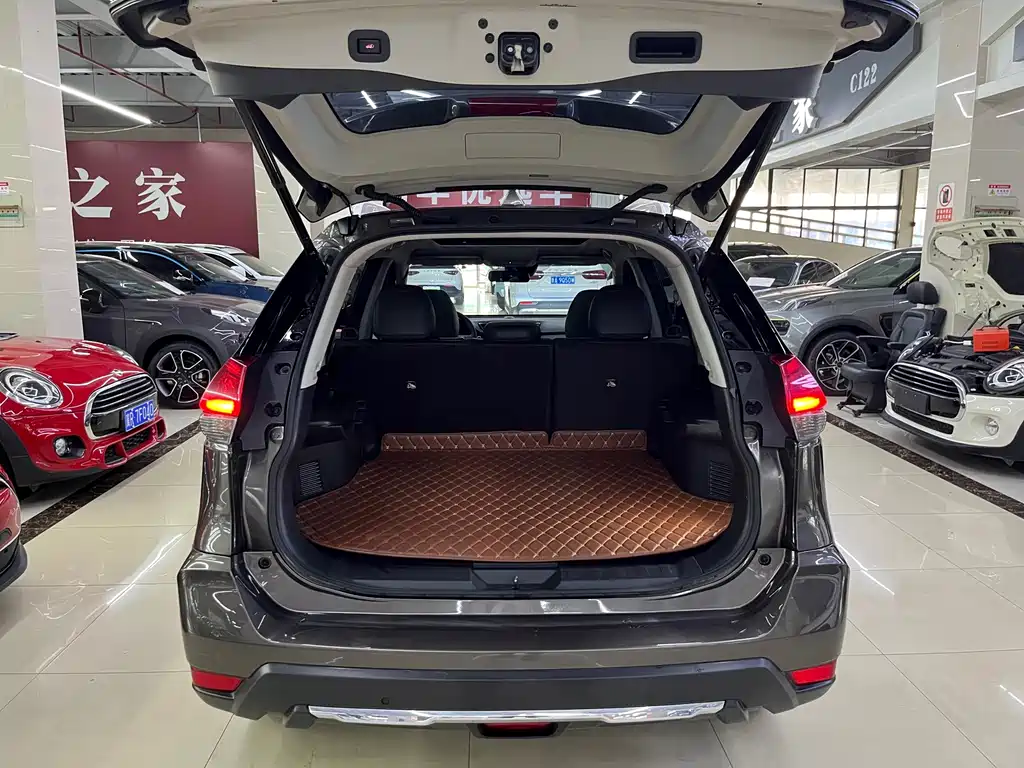 Nissan X-Trail 2018 — фото 18