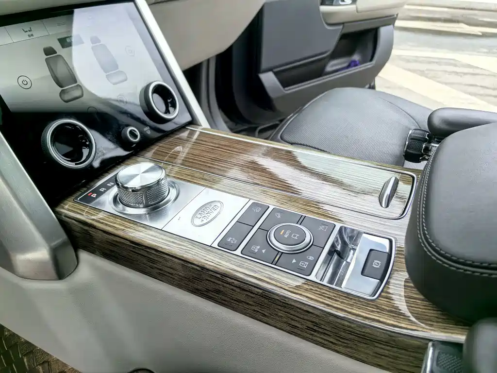 Land Rover Range Rover 2020 — фото 11