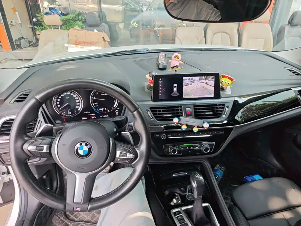 BMW 1 Series 2019 — фото 10