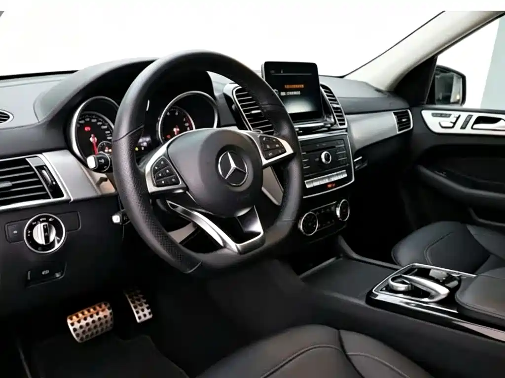 Mercedes-Benz GLE 2016 — фото 7