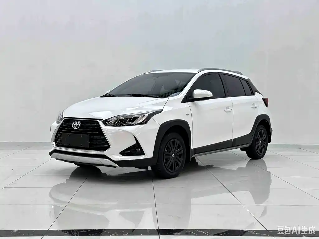 Toyota Yaris L 2024 — фото 5