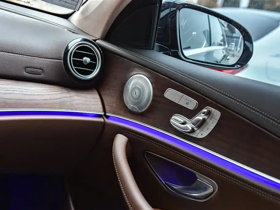 Mercedes-Benz E-Class 2022 — фото 23