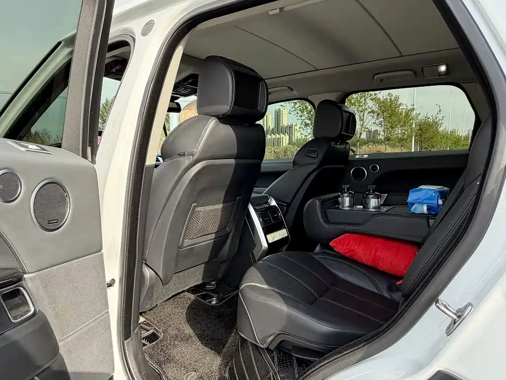 Land Rover Range Rover Sport 2015 — фото 14