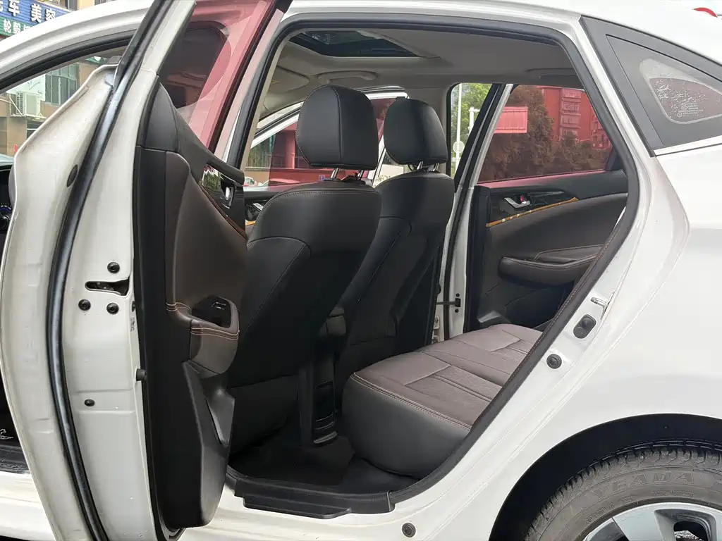 Changan Eado DT 2019 — фото 12