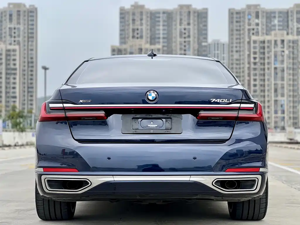BMW 7 Series 2021 — фото 13