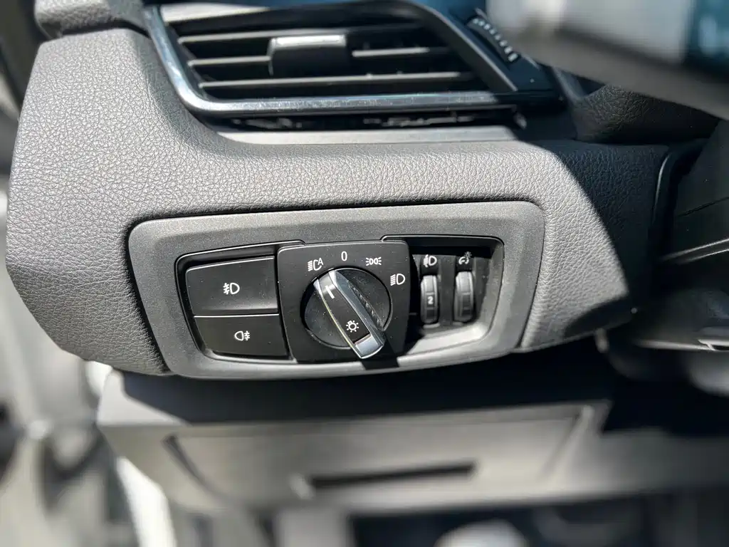 BMW 2 Series Station Wagon 2016 — фото 17