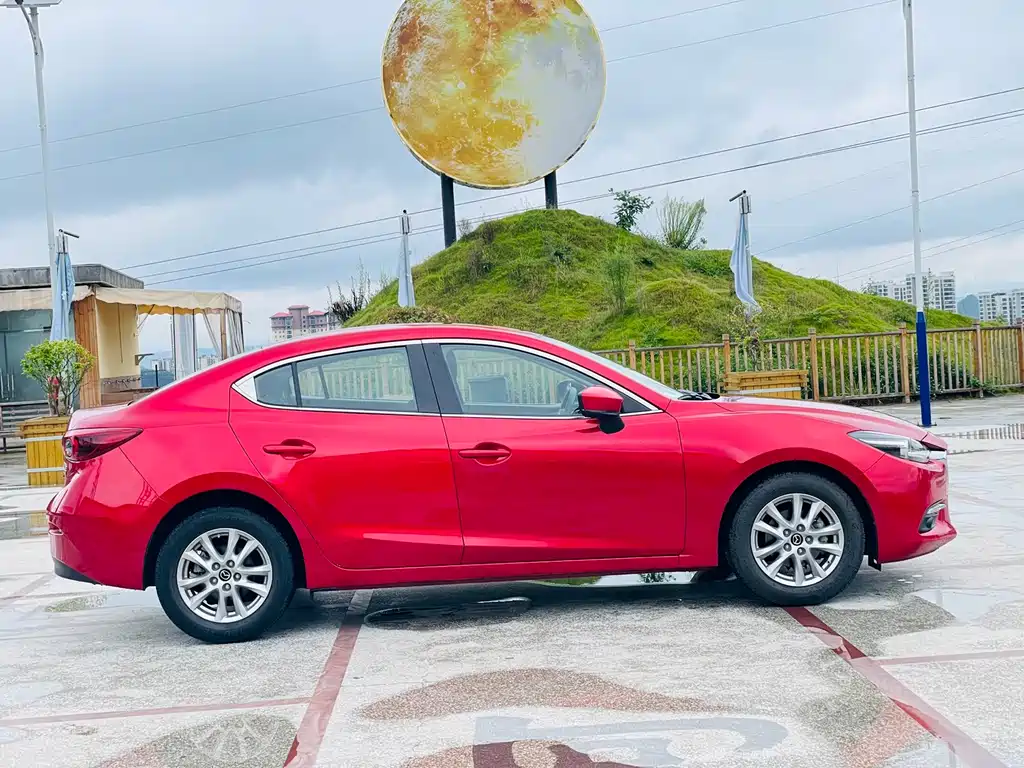 Mazda 3 Axela 2019 — фото 12