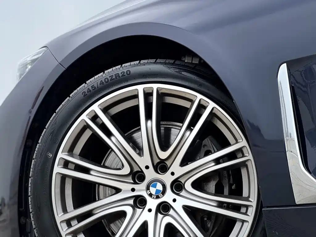 BMW 7 Series 2021 — фото 16