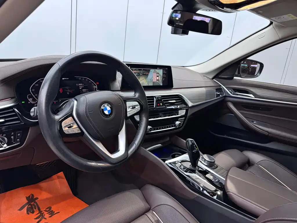 BMW 5 Series New Energy 2019 — фото 8