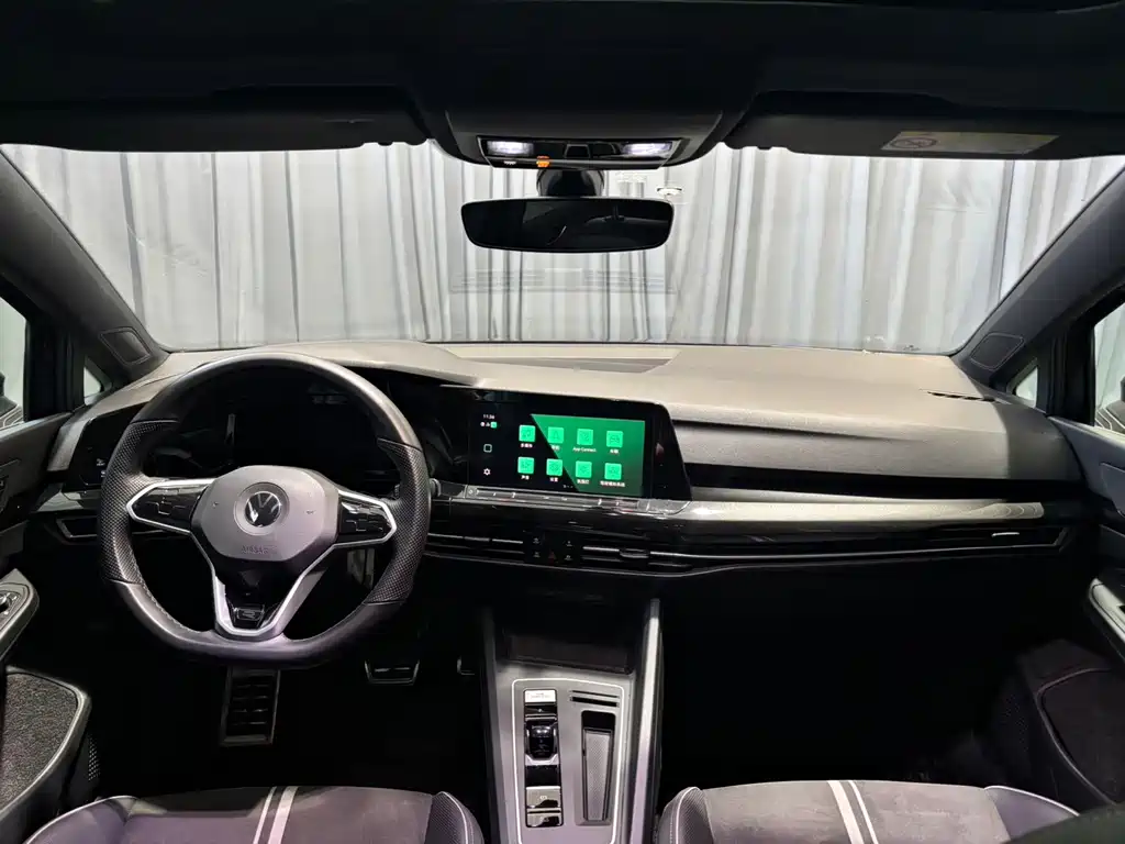 Volkswagen Golf 2022 — фото 11