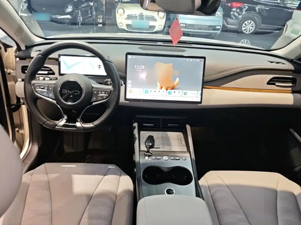 BYD Seal 06 DM-i Travel Edition 2025 — фото 10