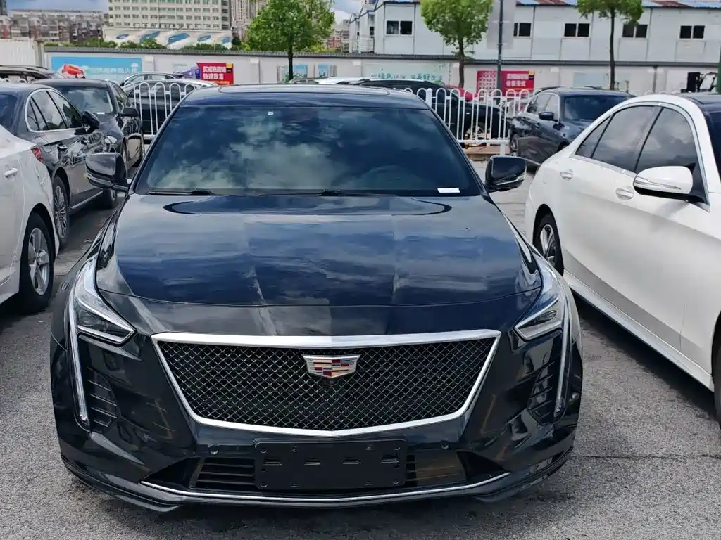 Cadillac CT6 2022 — фото 1