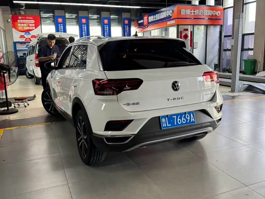 Volkswagen T-Roc 2022 — фото 10